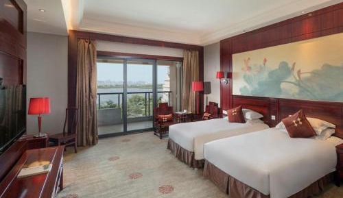 Executive Twin Room with Lake View