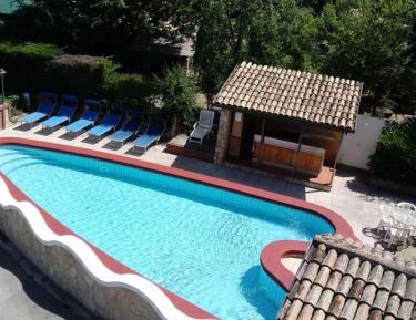 Studio with Mountain View
