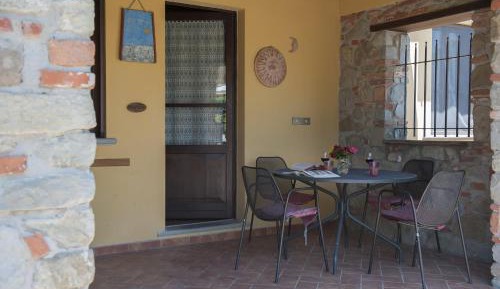 Deluxe Three-Bedroom Apartment