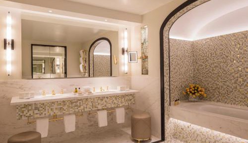 Trinity Heritage Suite King Bed