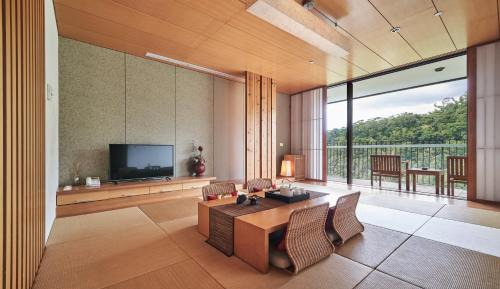 Japanese-Style Suite with Mountain View