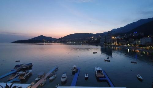 Studio with Balcony and Sea View