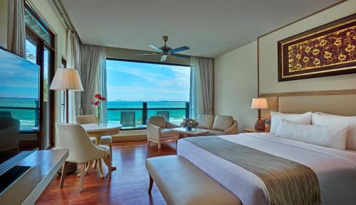 Ocean Suite with Balcony