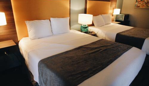 Two Double Beds (Remodeled) - Non-Smoking