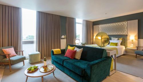 Junior Suite with Sanctuary view