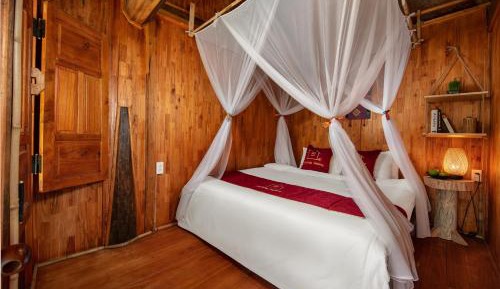 Double Room with Shared Bathroom