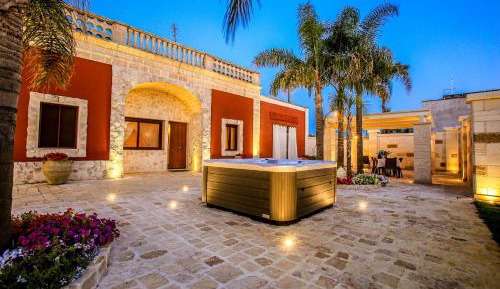 Villa with Garden View