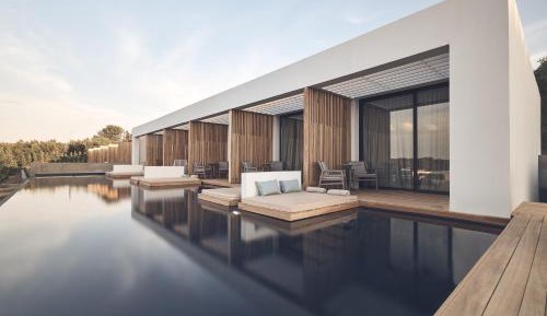 Swim up Suite with Sun Deck 