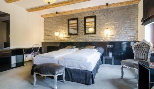 Apartment (2 Adults)