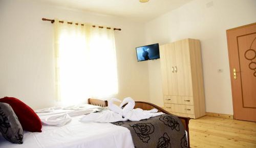 Triple Room with Garden View