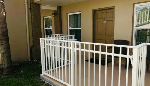 Queen Suite ADA Compliant Room 