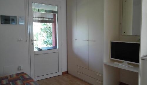 Studio with Garden View