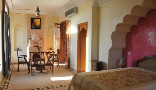 Deluxe Bungalow with Garden View