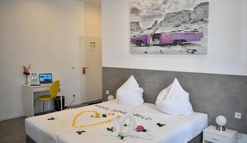 Large Double or Twin Room