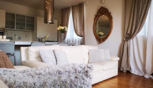 Apartment with Garden View