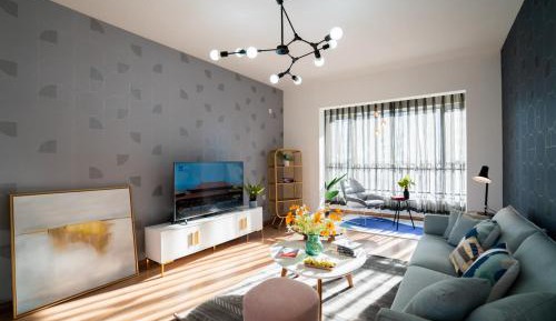 Apartment with Balcony