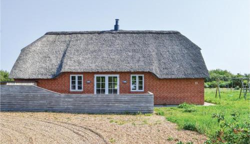 Four-Bedroom Holiday Home