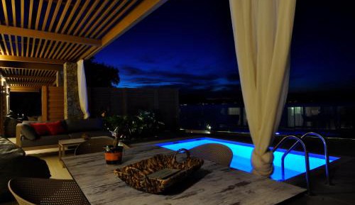 Deluxe Studio with Private Pool and Sea View