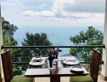 One-Bedroom Cottage with Mountain View