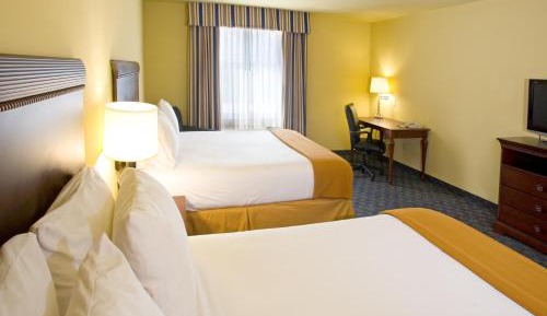 Standard Queen Room with Two Queen Beds