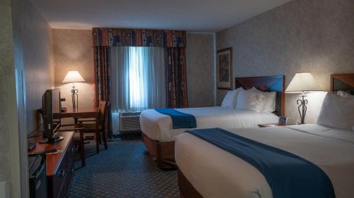 Deluxe Queen Room