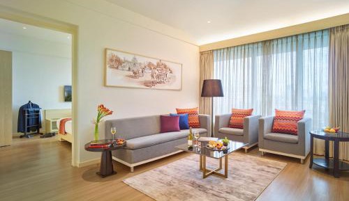 Deluxe Suite city view king bed with one way airport transfer