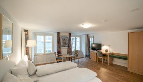 Standard Triple Studio