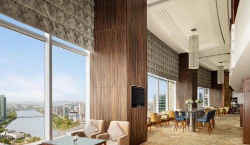 Horizon King Room with River View