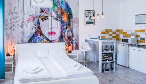 Apartment with Garden View