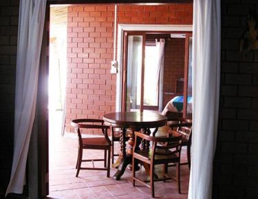Family Room with Garden View