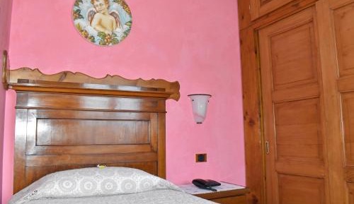 Classic Single Room with Shower