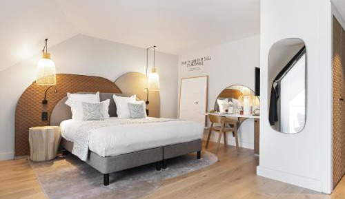 Junior Suite with Lake View