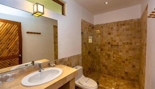 Deluxe Double Room with Balcony and Sea View