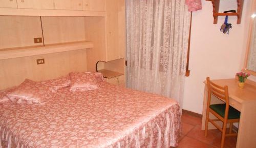 Double Room with Extra Bed (3 Adults)