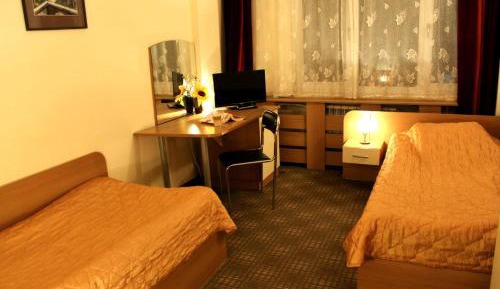 Twin Room with Free Parking