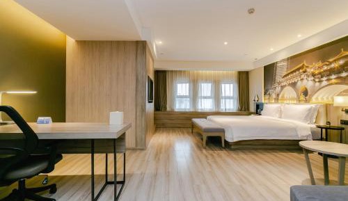 Atour King with View