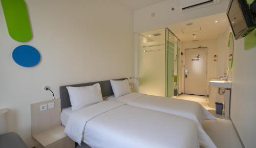 POP! Room Stay and Eat