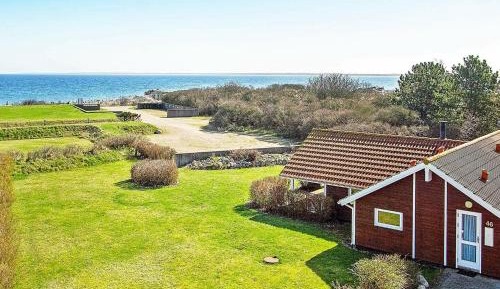 Three-Bedroom Holiday Home 
