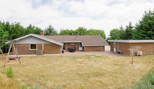 Four-Bedroom Holiday Home