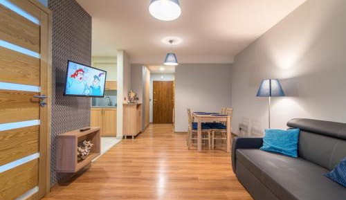 Apartment with Mountain View