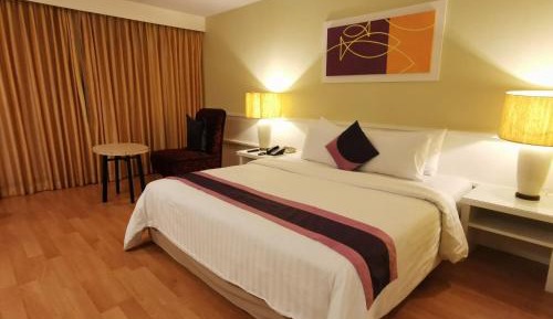 Deluxe Double or Twin Room