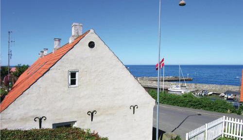 Three-Bedroom Holiday Home 
