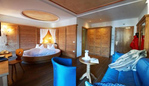 Suite with Mountain View