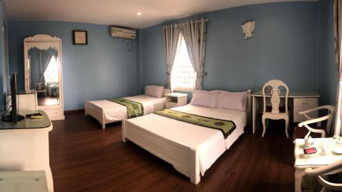 Deluxe Double Room (2 Adults + 1 Child)