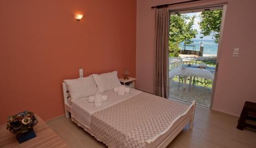 Deluxe Double Room with Balcony and Sea View