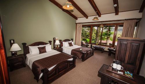 Suite with Mountain View