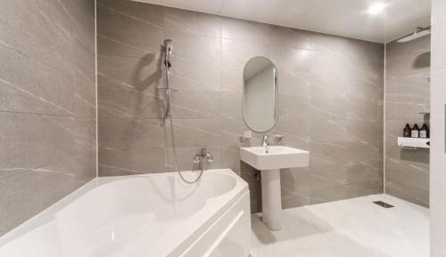 Deluxe Double Room with Bath