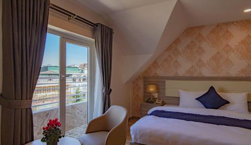 Deluxe Double Room with Balcony