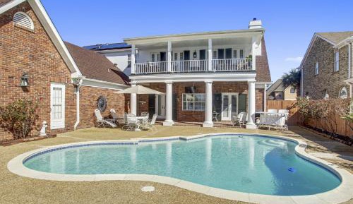 Three-Bedroom Townhouse