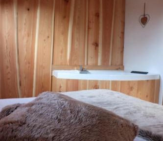 King Room with Spa Bath